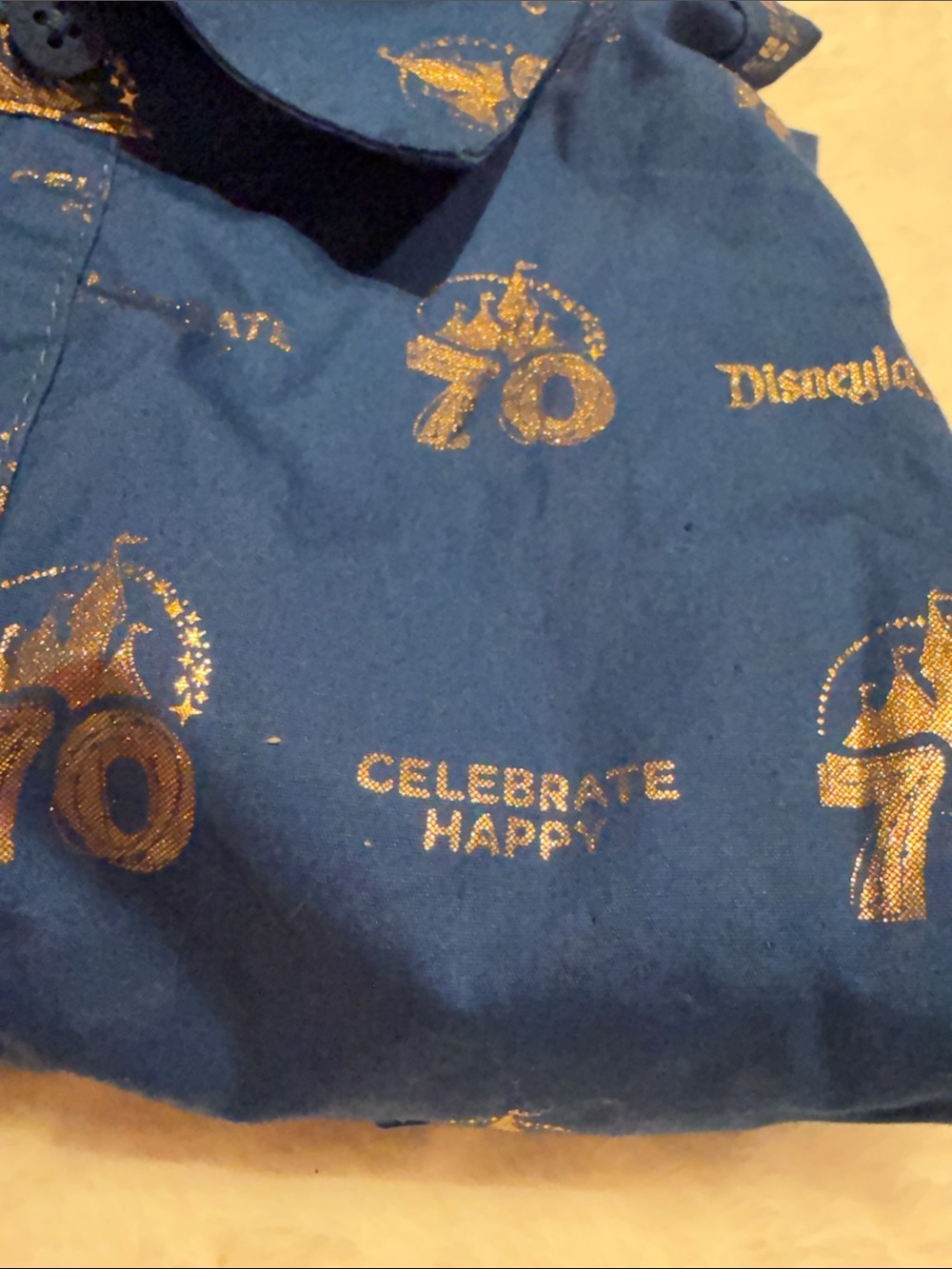 Disney 70th Celebrate Happy short sleeve men’s shirt - Picture 4 of 4